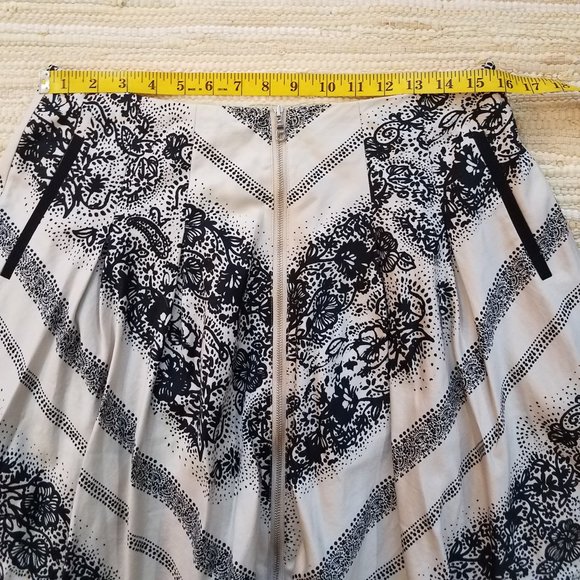 Anthropologie Edme & Esyllte Pleated Floral Skirt with Pockets Size 6 - Picture 5 of 13
